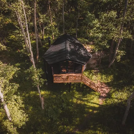 Semesterbostad Hekso Treehouse Kirikukula (Parnu)