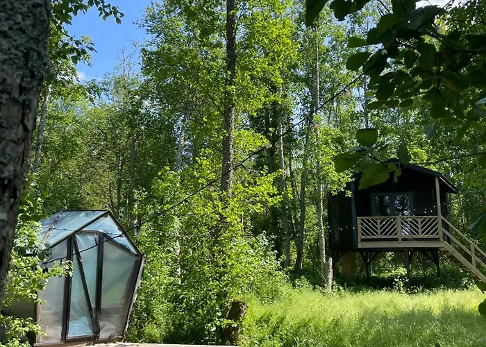 بيت للعطل Hekso Treehouse *