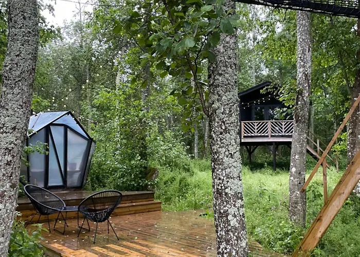 بيت للعطل Hekso Treehouse *